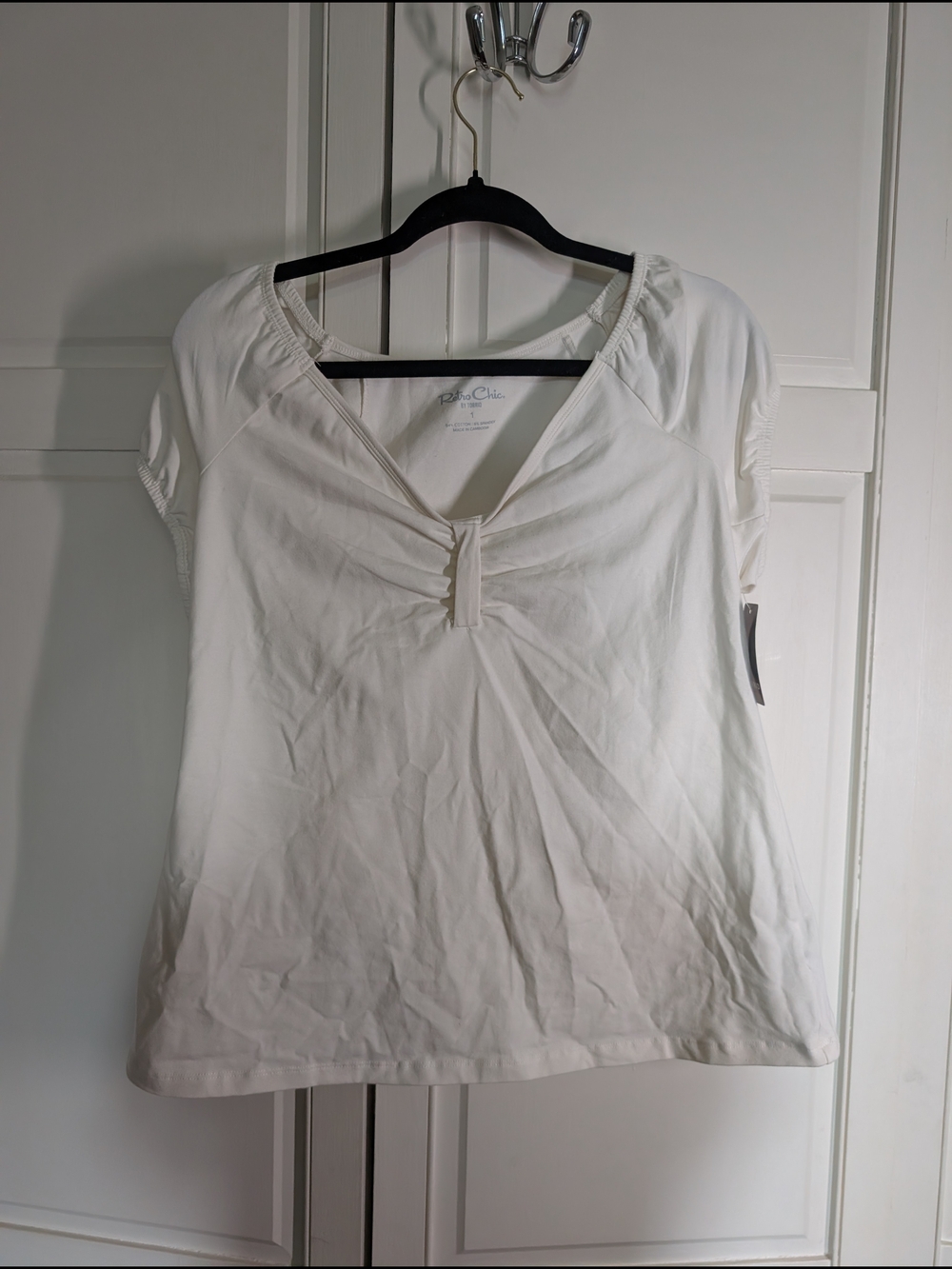 Croft & Barrow White V-Neck Short Sleeve Women's Top